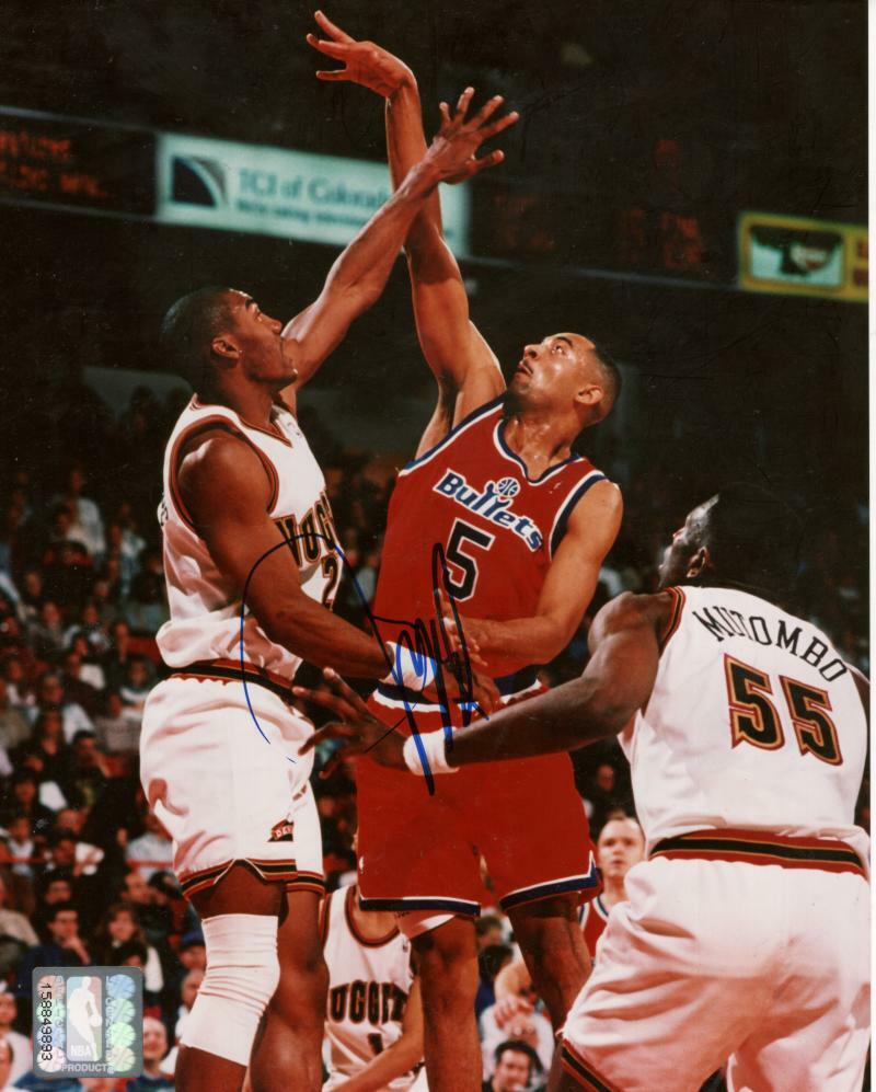 JUWAN HOWARD WASHINGTON BULLETS SIGNED AUTOGRAPHED 8X10 PHOTO W/COA