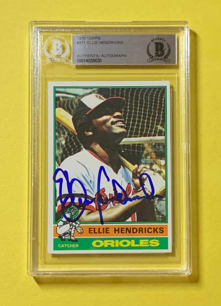 1976 TOPPS ELLIE HENDRICKS #371 AUTHENTIC AUTO BECKETT CERTIFIED ORIOLES