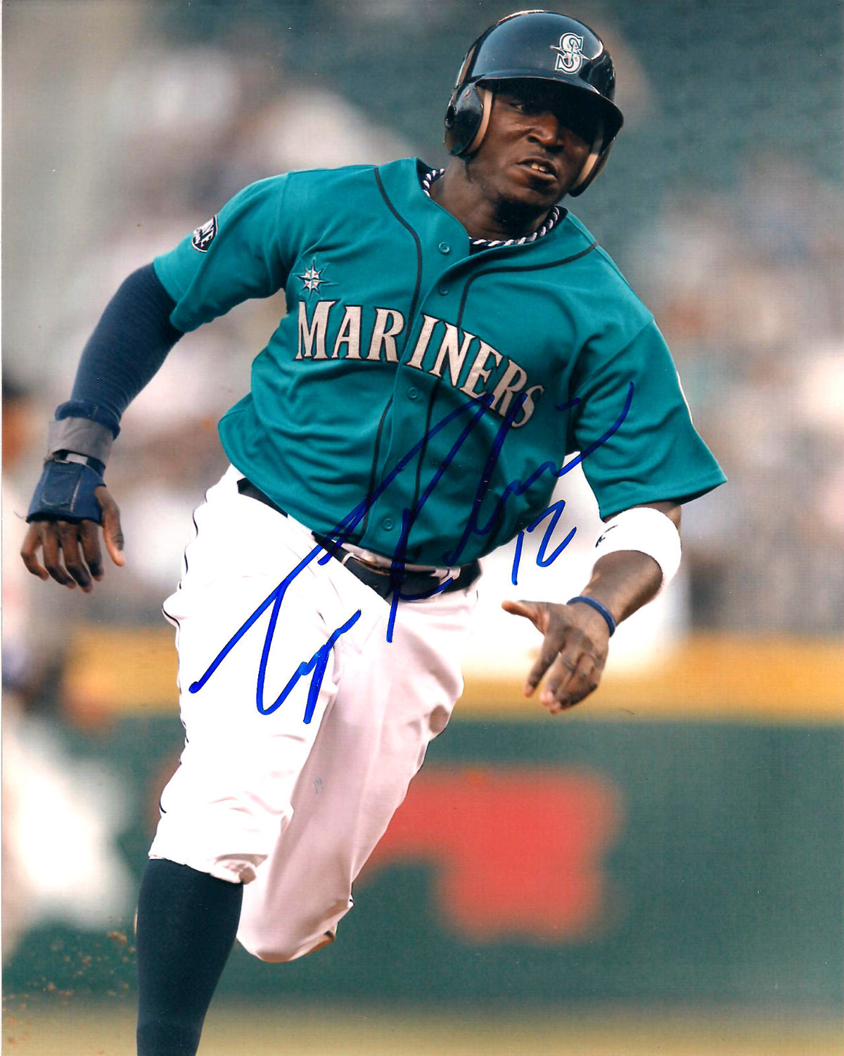 TRAYVON ROBINSON SEATTLE MARINERS AUTOGRAPHED SIGNED 8X10 PHOTO W/COA