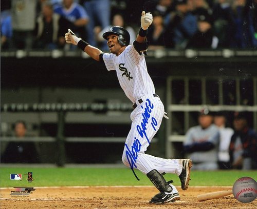 ALEXEI RAMIREZ CHICAGO WHITE SOX SIGNED 8X10 PHOTO W/COA