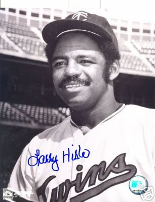 LARRY HISLE (B/W) MINNESOTA TWINS SIGNED 8X10 PHOTO COA