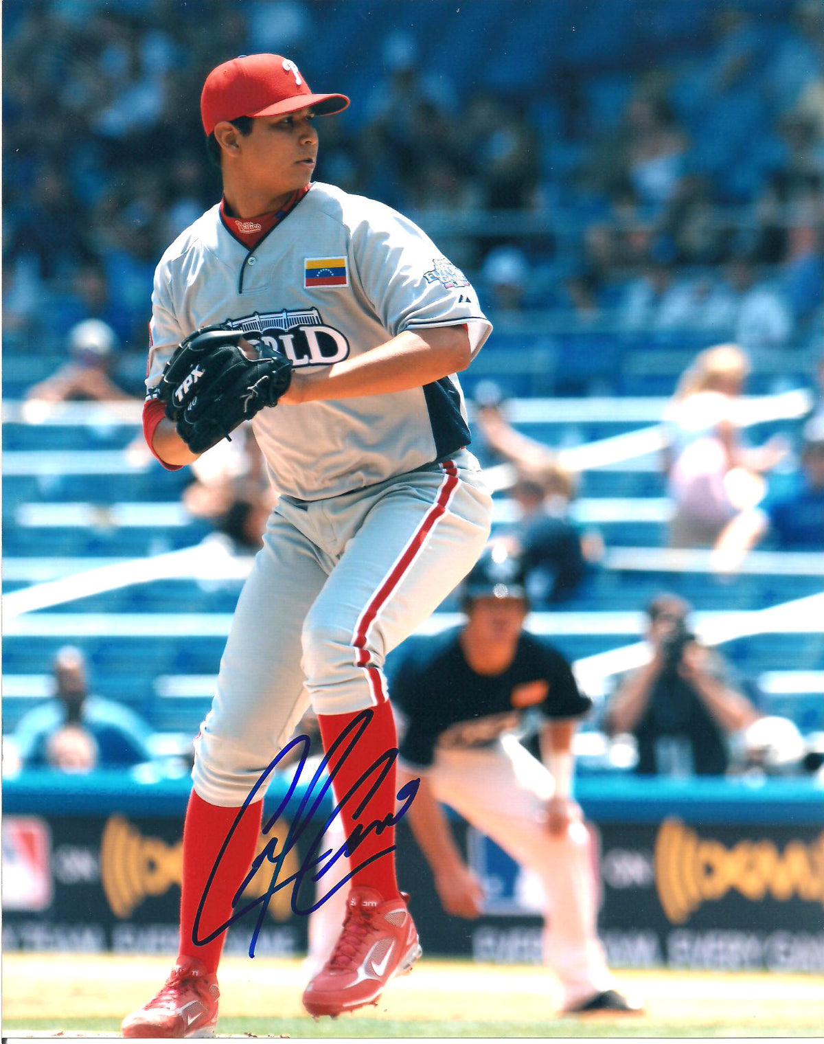 CARLOS CARRASCO PHILADELPHIA PHILLIES SIGNED AUTOGRAPHED 8X10 PHOTO W/COA