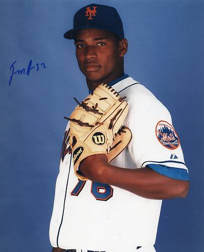 JENRRY   MEJIA    NEW  YORK  METS     SIGNED 8X10