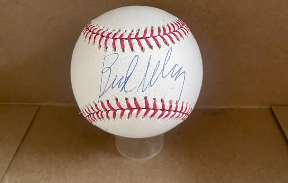 BUD SELIG MLB COMMISSIONER SIGNED AUTOGRAPHED M.L. BASEBALL BECKETT AUTH