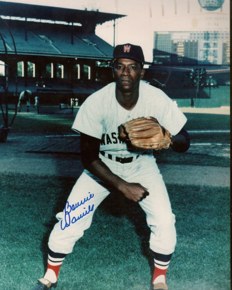 BENNIE DANIELS  WASHINGTON SENATORS SIGNED 8X10 PHOTO W/ COA