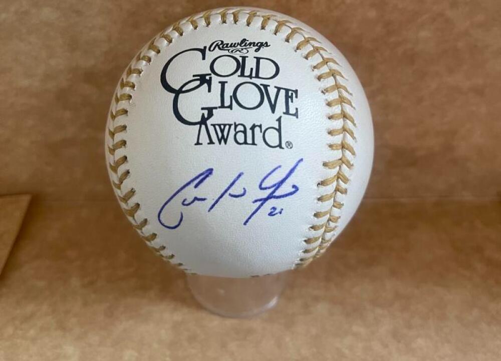 CHRISTIAN YELICH BREWERS SIGNED AUTO GOLD GLOVE BASEBAL BECKETT AUTH