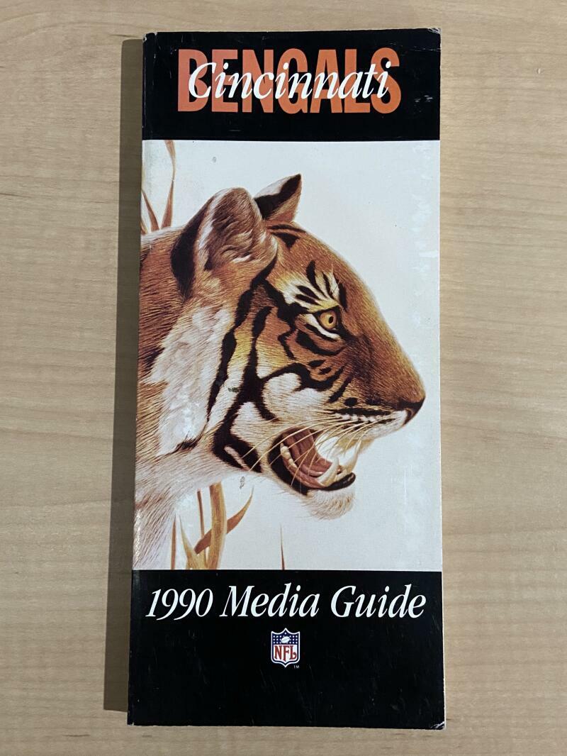 1990 CINCINNATI BENGALS MEDIA GUIDE 216 PAGES