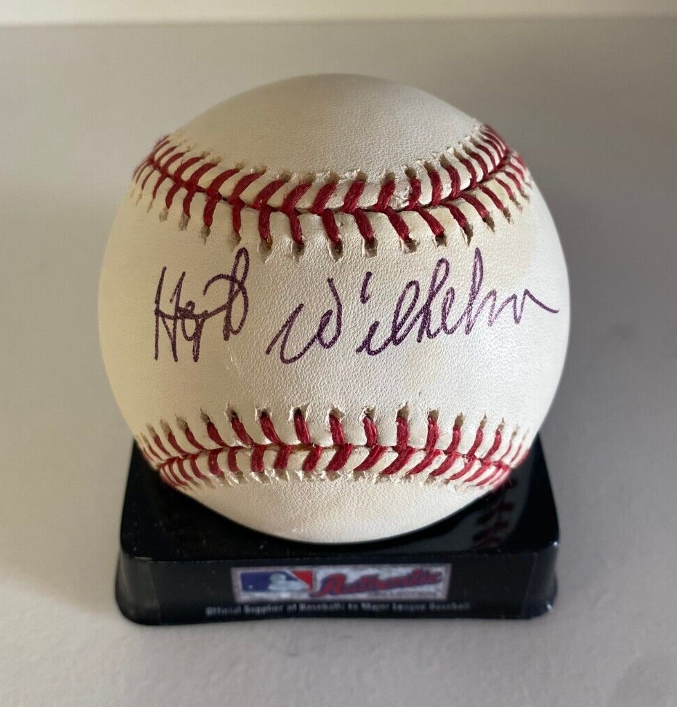 HOYT WILHELM BRAVES/WHITE SOX SIGNED AUTOGRAPHED M.L BASEBALL BECKETT