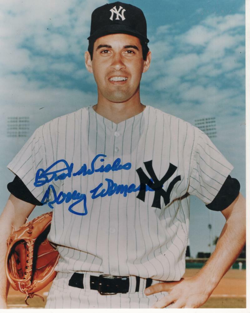 DOOLEY WOMACK NEW YORK YANKEES SIGNED AUTOGRAPHED 8X10 PHOTO W/ COA