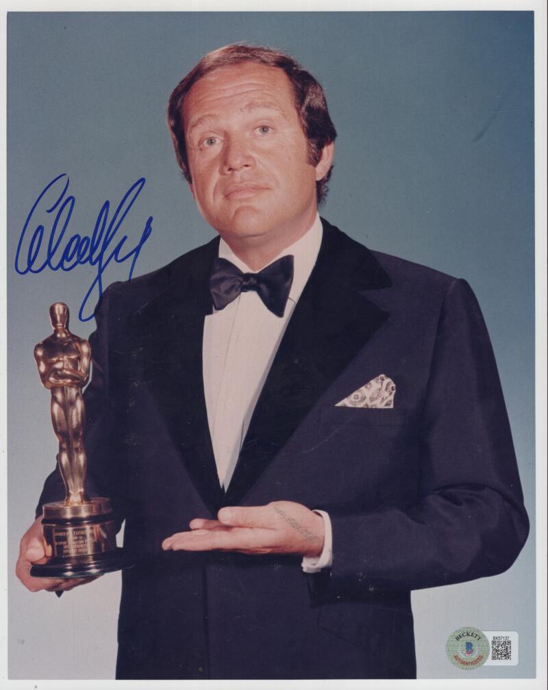 ALAN KING COMEDIAN  SIGNED AUTOGRAPHED 8X10 PHOTO BECKETT BK57137
