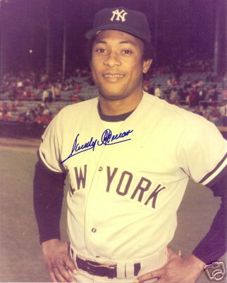 SANDY  ALOMAR  NY YANKEES  SIGNED 8X10  W/COA
