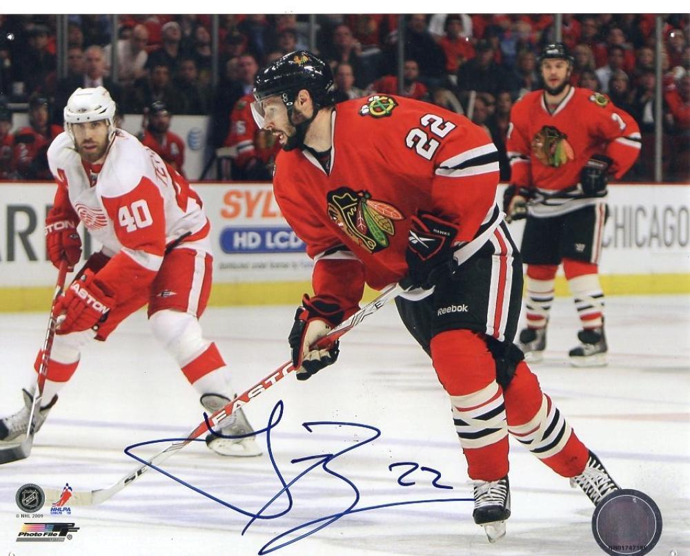 TROY BROUWER CHICAGO BLACK HAWKS SIGNED  8X10 PHOTO NOTE: HAS 2  PINHOLES