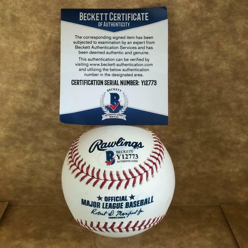 JOHN GELNAR  69 PILOTS SIGNED AUTOGRAPHED M.L. BASEBALL BECKETT Y12773