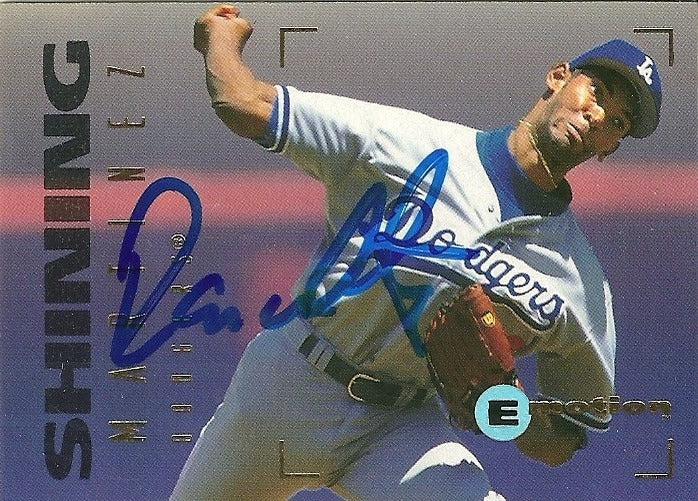 RAMON MARTINEZ LA DODGERS SIGNED AUTOGRAPHED 1995 FLEER CARD #142 W/COA