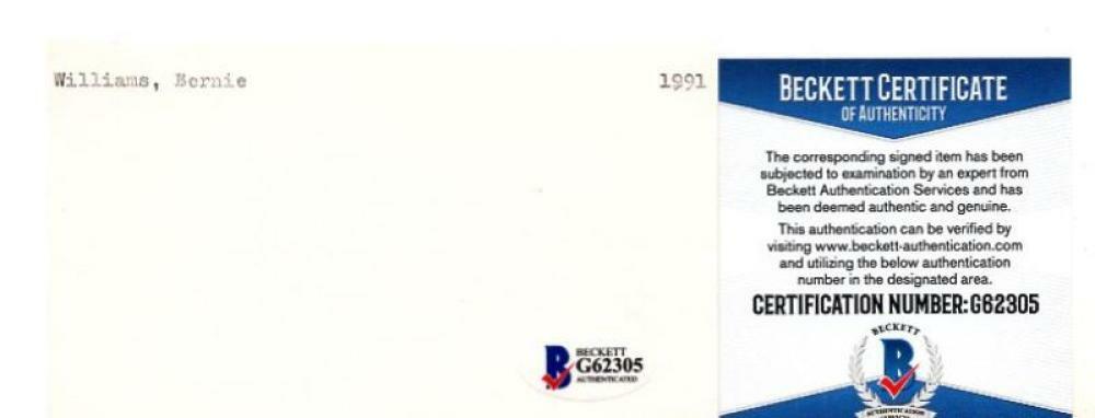 BERNIE WILLIAMS NEW YORK YANKEES SIGNED 3X5 INDEX CARD BECKETT #G62305