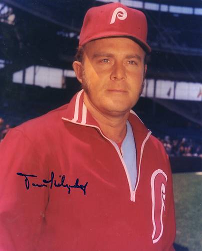 TOM HILGENDORF  PHILADELPHIA  PHILLIES   SIGNED 8X10
