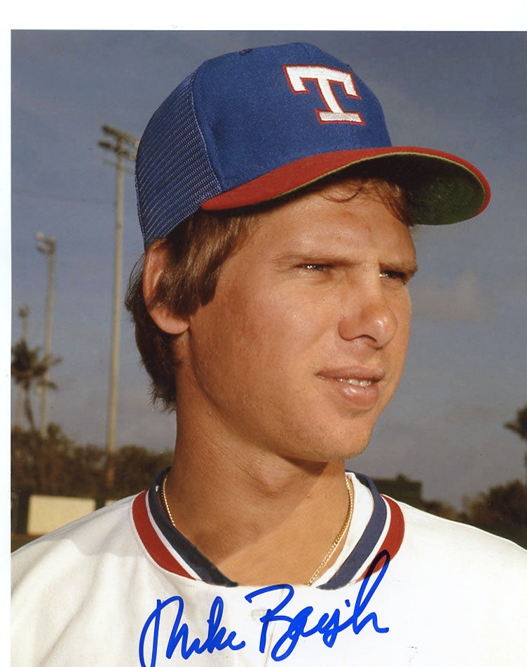 MIKE  BacsiIK  TEXAS  RANGERS    SIGNED AUTOGRAPHED 8X10 PHOTO  W/ COA 