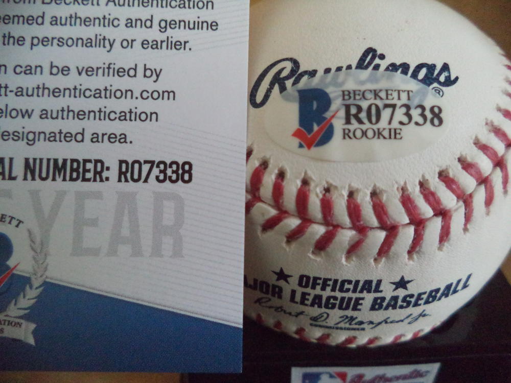 NICK GORDON MINNESOTA TWINS ROOKIE YEAR SIGNED AUTO ML BASEBALL BECKETT R07338