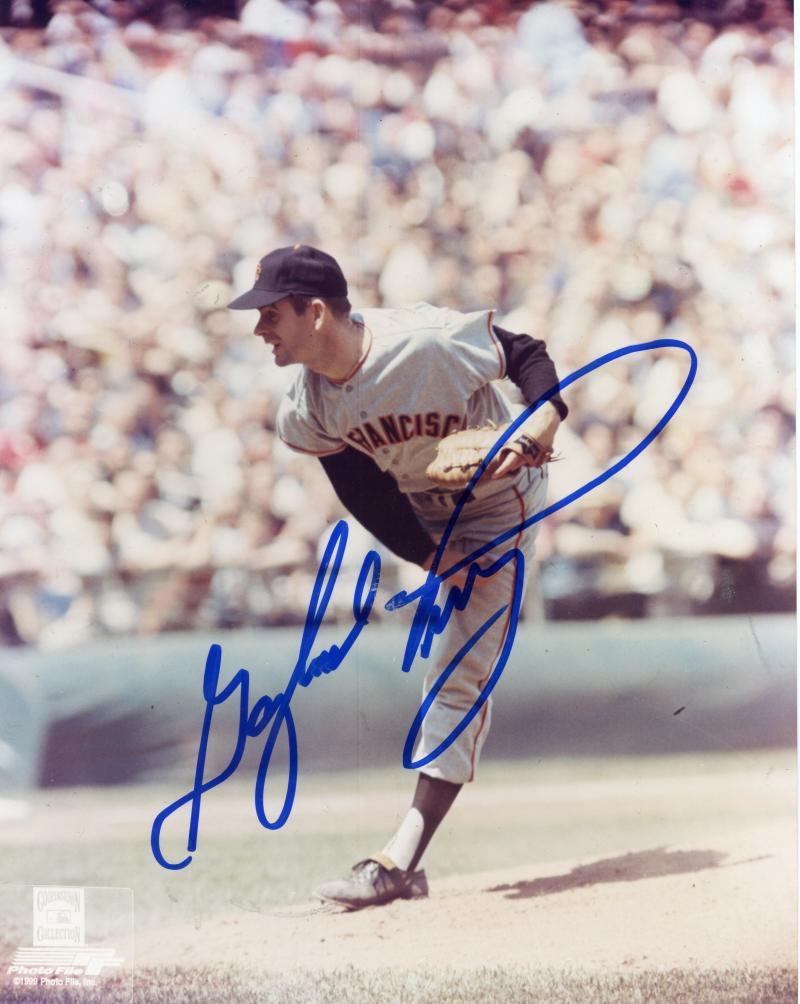 GAYLORD PERRY SAN FRANCISCO GIANTS SIGNED  AUTOGRAPHED  8X10 PHOTO W/COA