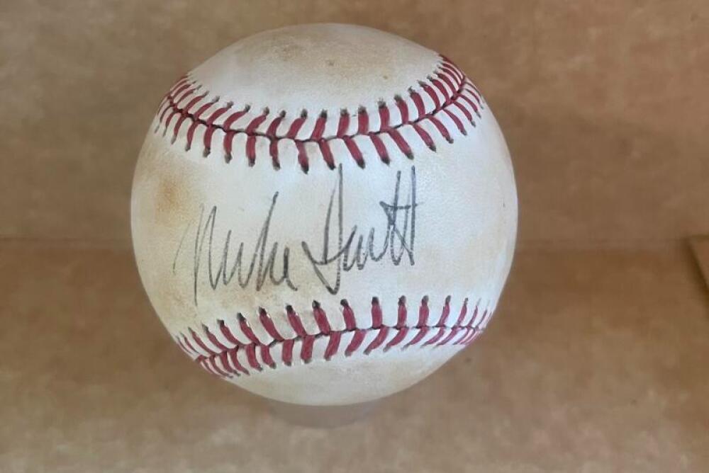MIKE SCOTT METS/ASTROS SIGNED VINTAGE SIGNED AUTOGRAPHED N.L. BASEBALL BECKETT A