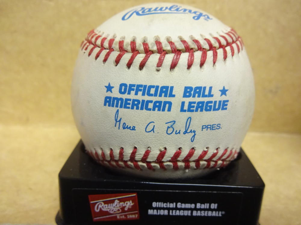 EDDIE WILLIAMS CHICAGO WHITE SOX SIGNED A.L. BASEBALL W/COA