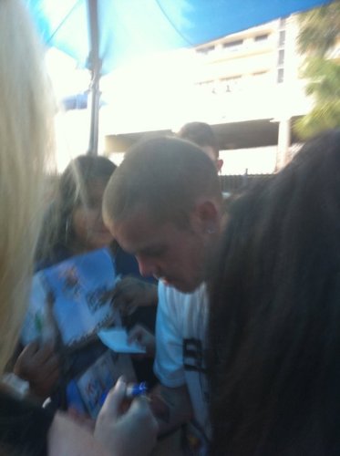 RYAN SHECKLER   SKATEBOARDER  SIGNED 8X10  IN PERSON