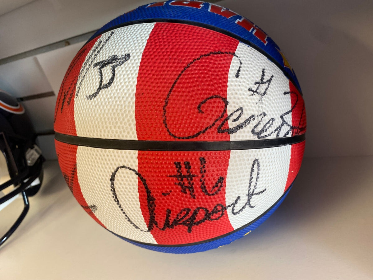 HARLEM GLOBETROTTERS MULTI SIGNED AUTOGRAPHED FULL SIZE BASKETBALL AUTHENTIC
