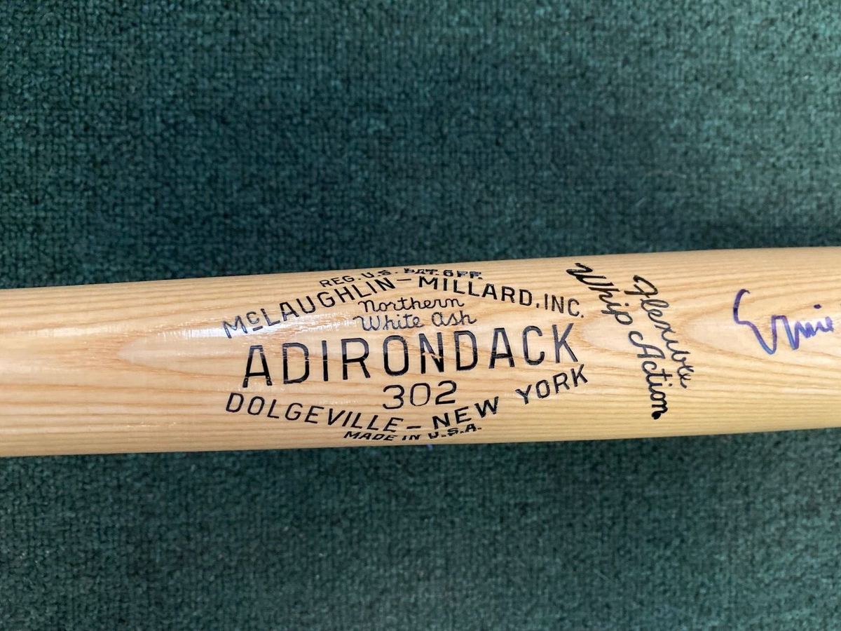 ERNIE BANKS CHICAGO CUBS SIGNED AUTOGRAPHED RAWLINGS BIG STICK BAT BECKETT BAS