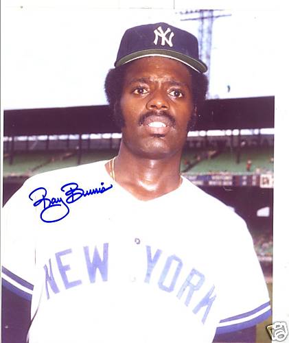 RAY BURRIS NEW YORK YANKEES SIGNED 8X10 PHOTO W/COA
