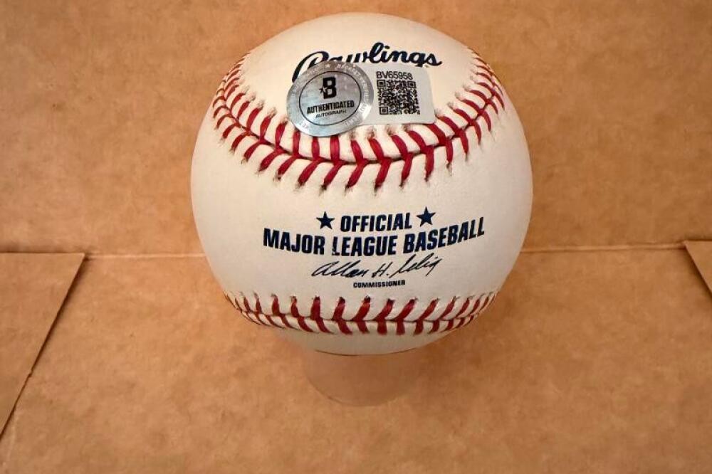TODD WALKER REDS/TWINS SIGNED AUTO M.L. BASEBALL BECKETT AUTH