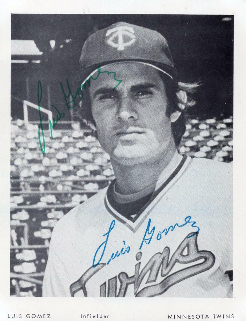 LUIS GOMEZ MINNESOTA TWINS SIGNED 3X4 PHOTO  W/ COA