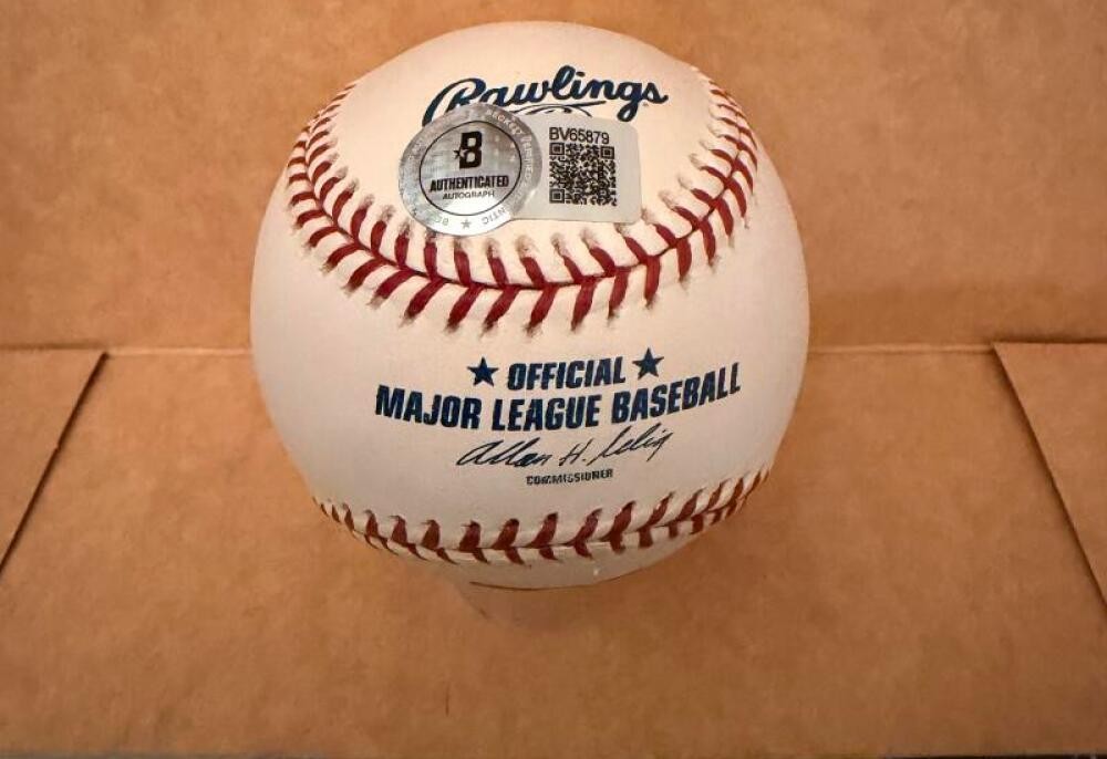 DENNIS MARTINEZ INDIANS/ORIOLES SIGNED AUTO M.L. BASEBALL BECKETT AUTH