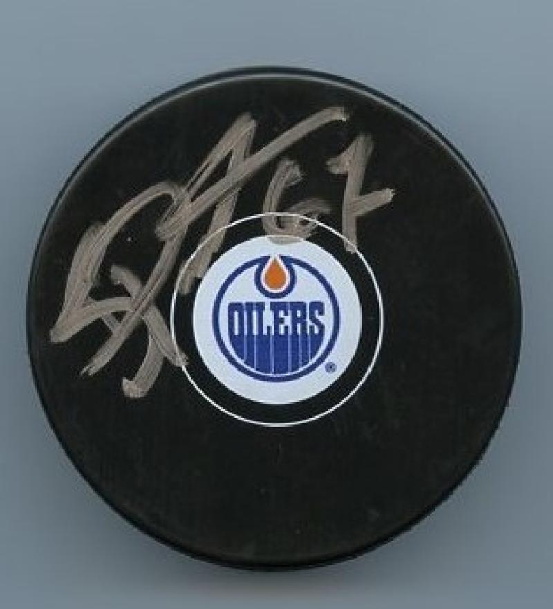 BENOIT POULIOT B EDMONTON OILERS SIGNED HOCKEY PUCK W/ COA