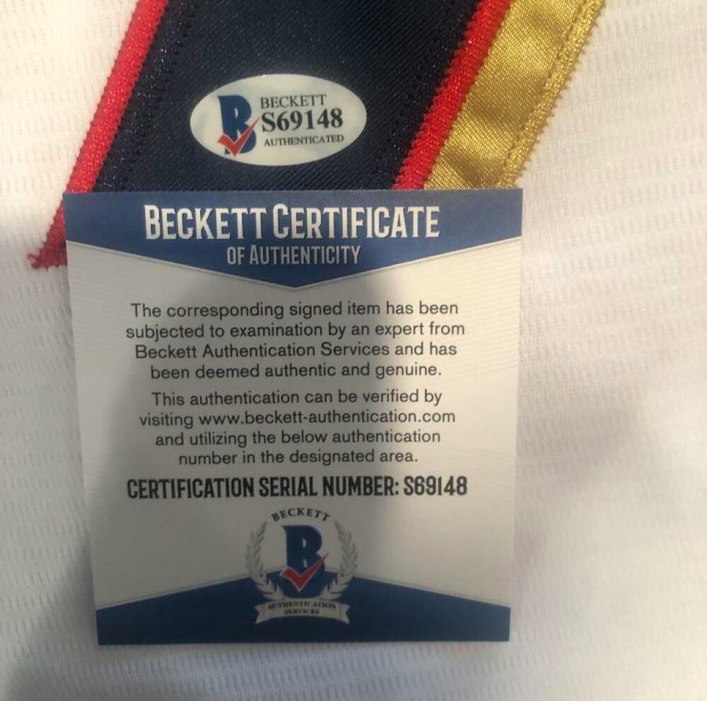 JOSE BERRIOS #17 TWINS SIGNED XL JERSEY BECKETT S69148