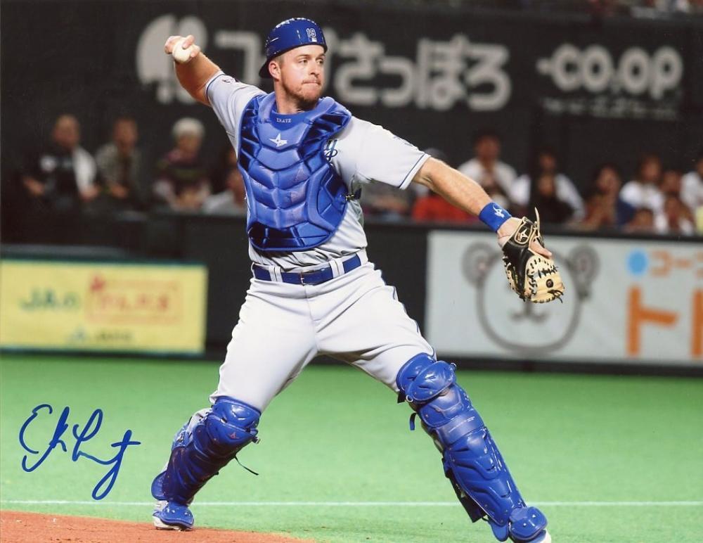 ERIK KRATZ ACTION KANSAS CITY ROYALS  SIGNED 8X10 PHOTO W/COA