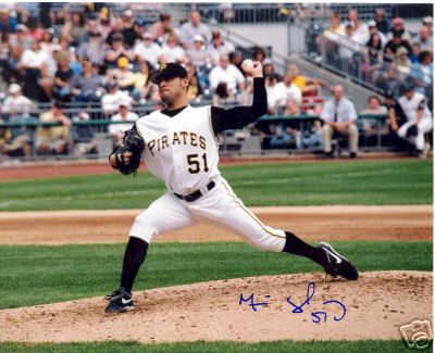 MIKE  GONZALEZ    PITTSBURGH   PIRATES   SIGNED 8X10