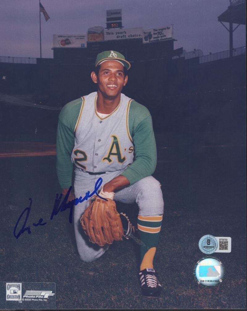 ANGEL MANGUAL OAKLAND A'S SIGNED AUTOGRAPHED 8X10 PHOTO BECKETT BT58793