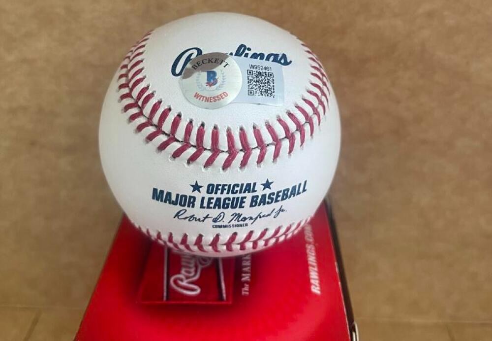 JOENDRY VARGAS DODGERS SIGNED AUTOGRAPHED M.L. BASEBALL BECKETT AUTH