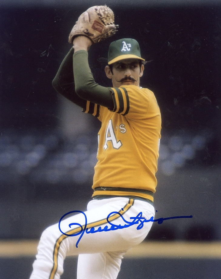 ROLLIE  FINGERS    ACTION    OAKLAND  A'S  SIGNED AUTOGRAPHED   8X10  PHOTO