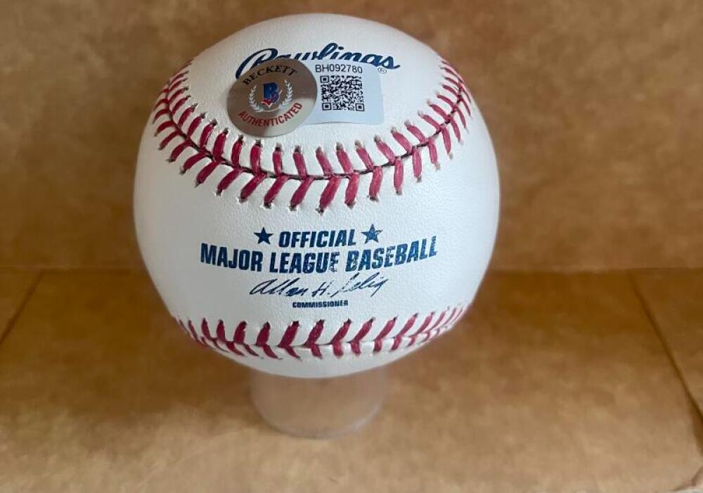 OMAR VIZQUEL INDIANS/GIANTS SIGNED AUTOGRAPHED M.L. BASEBALL BECKETT AUTH