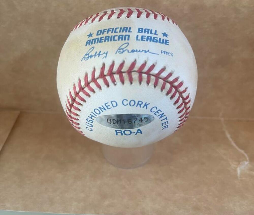REGGIE JACKSON MR. OCTOBER SIGNED UPPER DECK HOLOGRAM BASEBALL