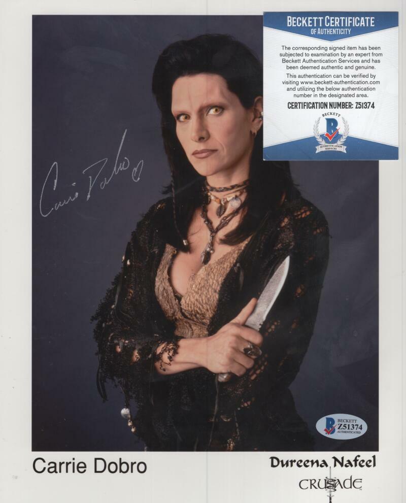 CARRIE DOBRO DUREENA NAFEEL SIGNED 8X10 PHOTO BECKETT Z51374
