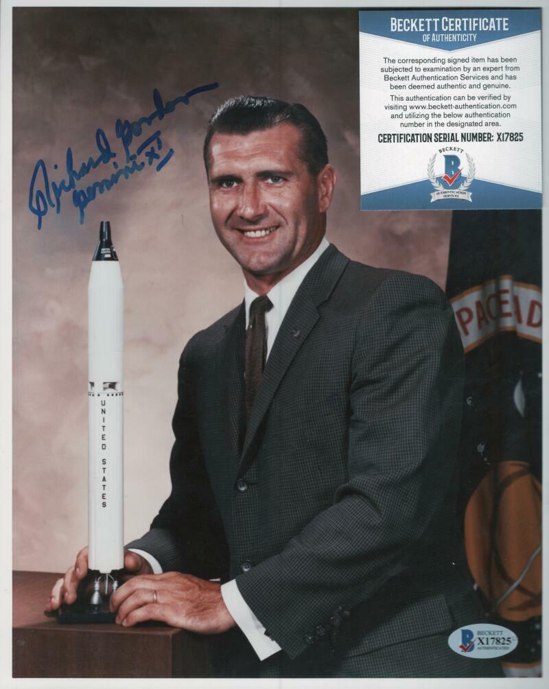 RICHARD GORDON GEMINI XI  NASA SIGNED  8X10 PHOTO BECKETT X17825