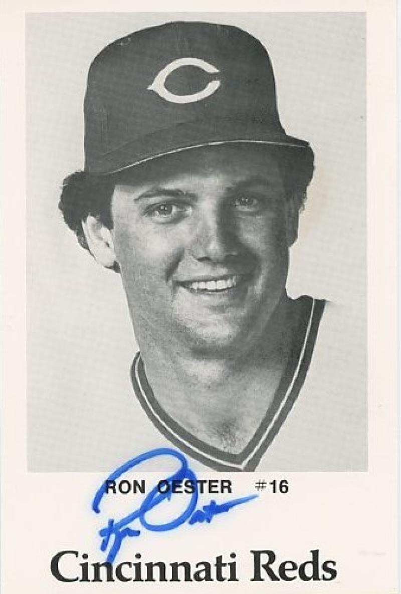 RON OESTER CINCINNATI REDFS SIGNED TEAM POSTCARD W/COA