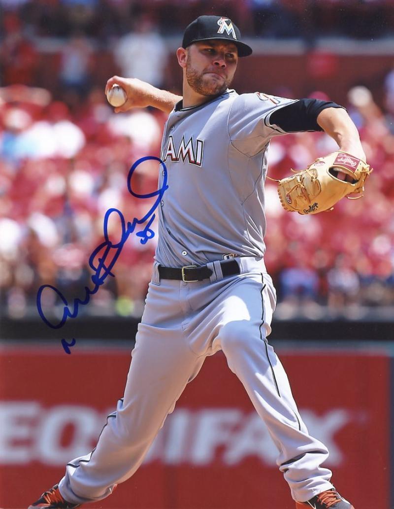 DAVID PHELPS ACTION MIAMI MARLINS SIGNED 8X10 PHOTO W/COA