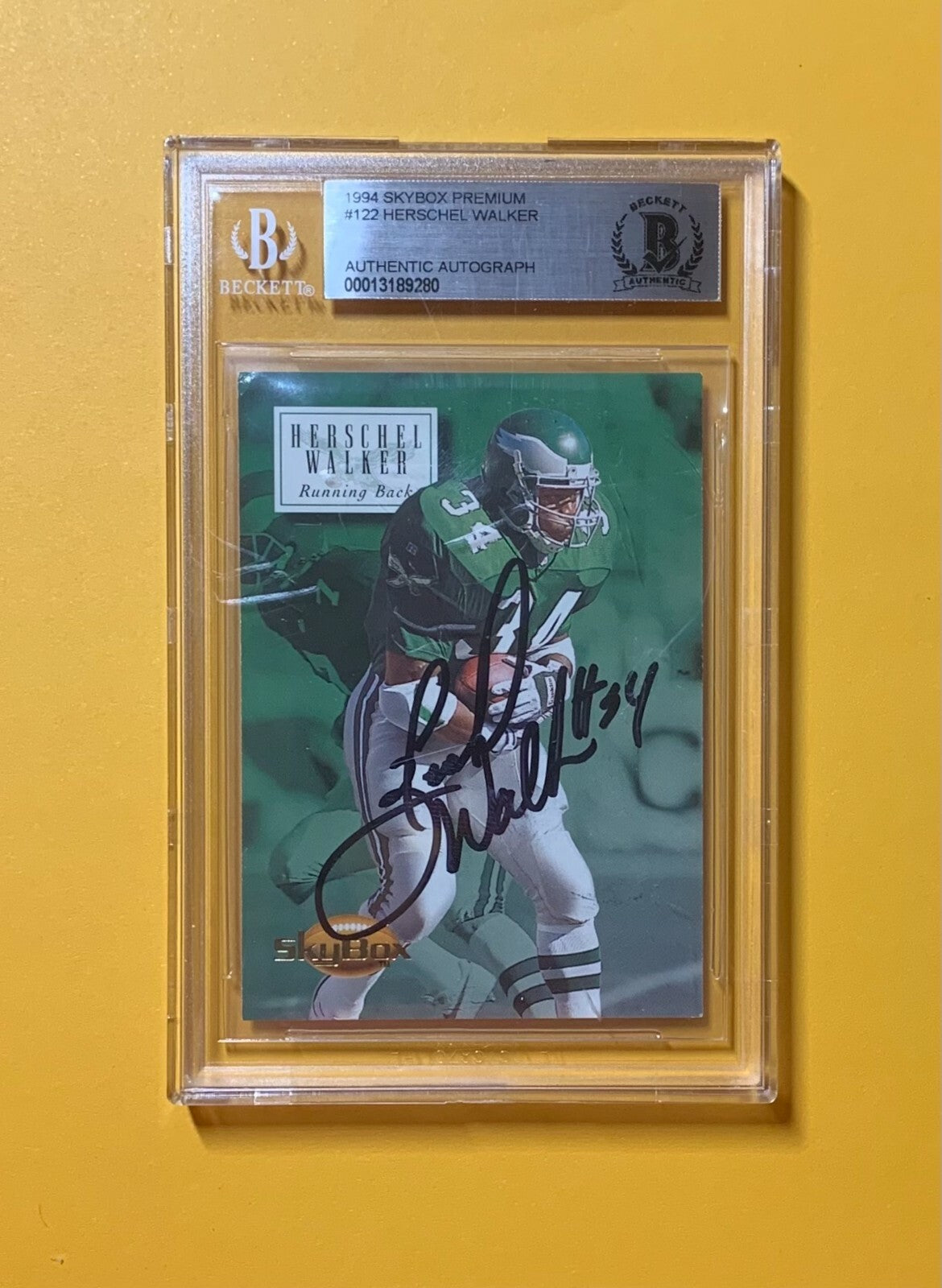 1994 SKYBOX PREMIUM HERSCHEL WALKER #122 AUTHENTIC AUTO BECKETT CERTIFIED EAGLES