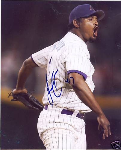 JOSE VALVERDE     ARIZONA DIAMONDBACKS    SIGNED 8X10