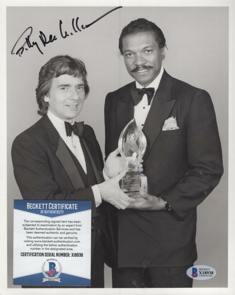 BILLY DEE WILLIAMS ACTOR  SIGNED 8X10 PHOTO BECKETT X18938
