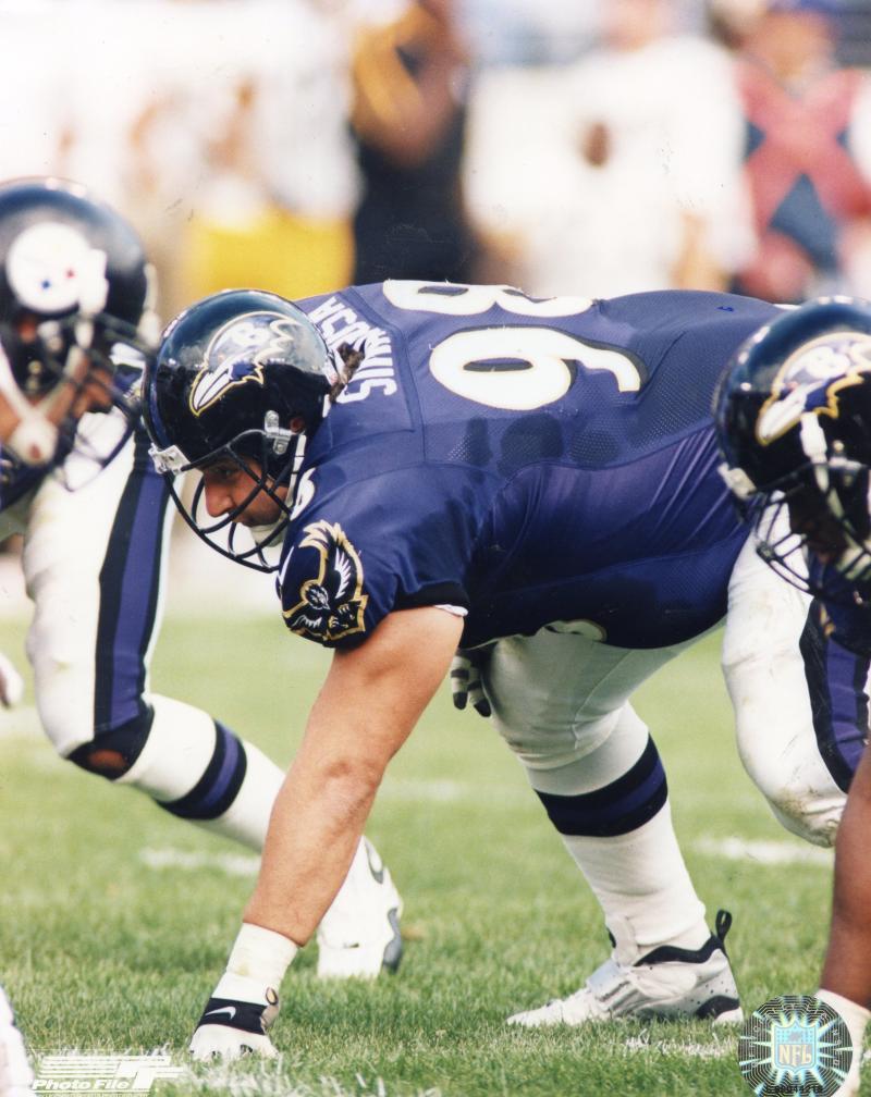 TONY SIRAGUSA   BALTIMORE RAVENS  UNSIGNED 8X10 PHOTO
