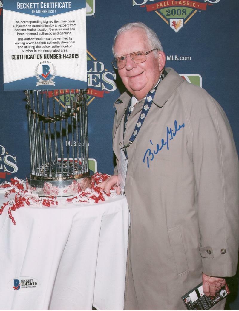 BILL GILES PHILADELPHIA PHILLIES WORLD SERIES SIGNED 8X10 PHOTO BECKETT H42615